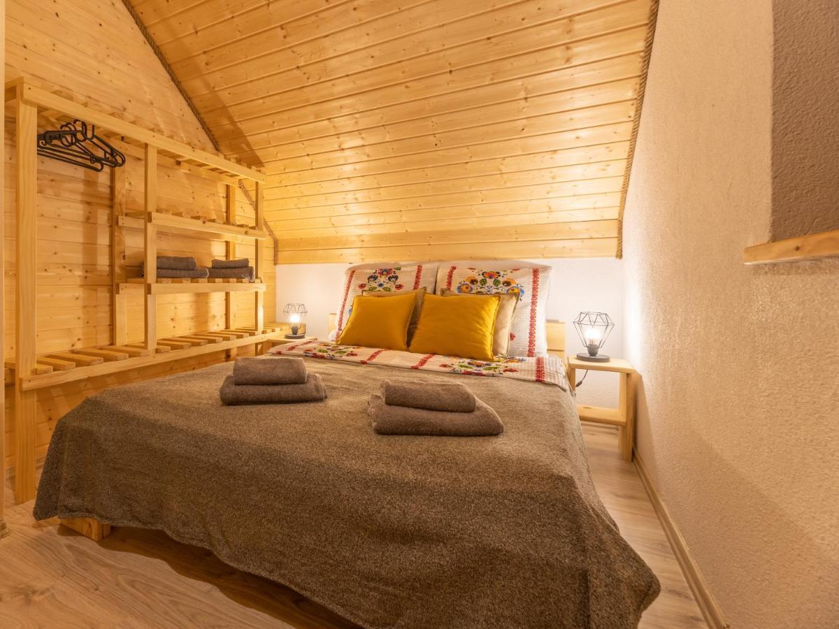 Domek Pod Holica 2 Bieszczady Ustrzyki Dolne Bagian luar foto